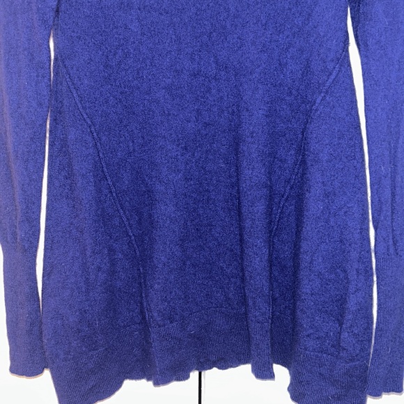 Sax 5th Avenue, 100 % cashmere looks better on then on the hanger - Picture 2 of 8